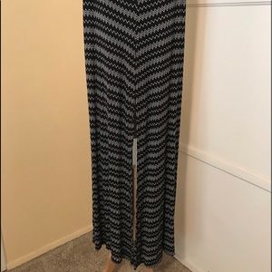 New VeronicaM pants in size Large